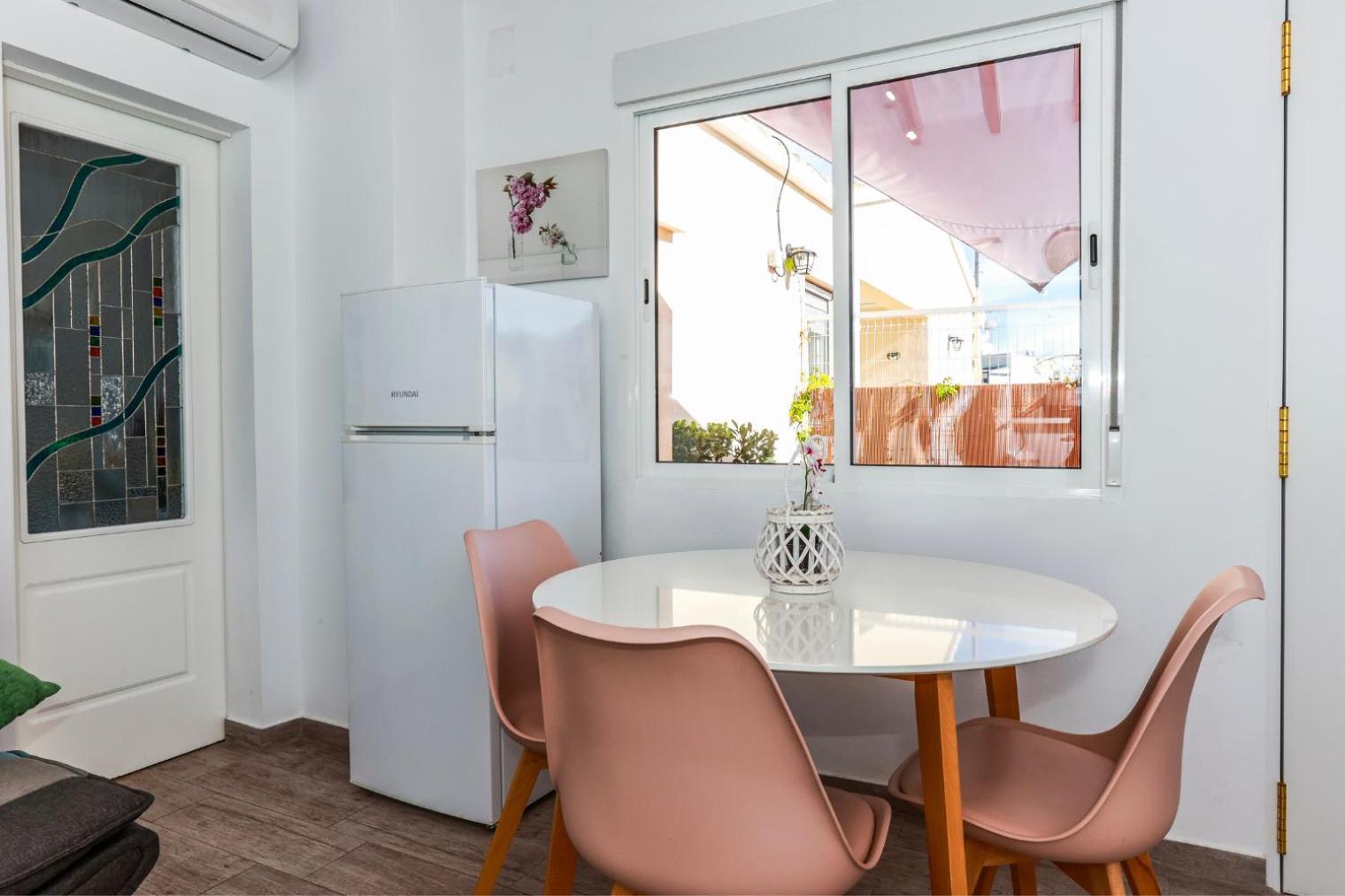 Apartamento Buganvilla Premium Beach And Mountain دينايا المظهر الخارجي الصورة