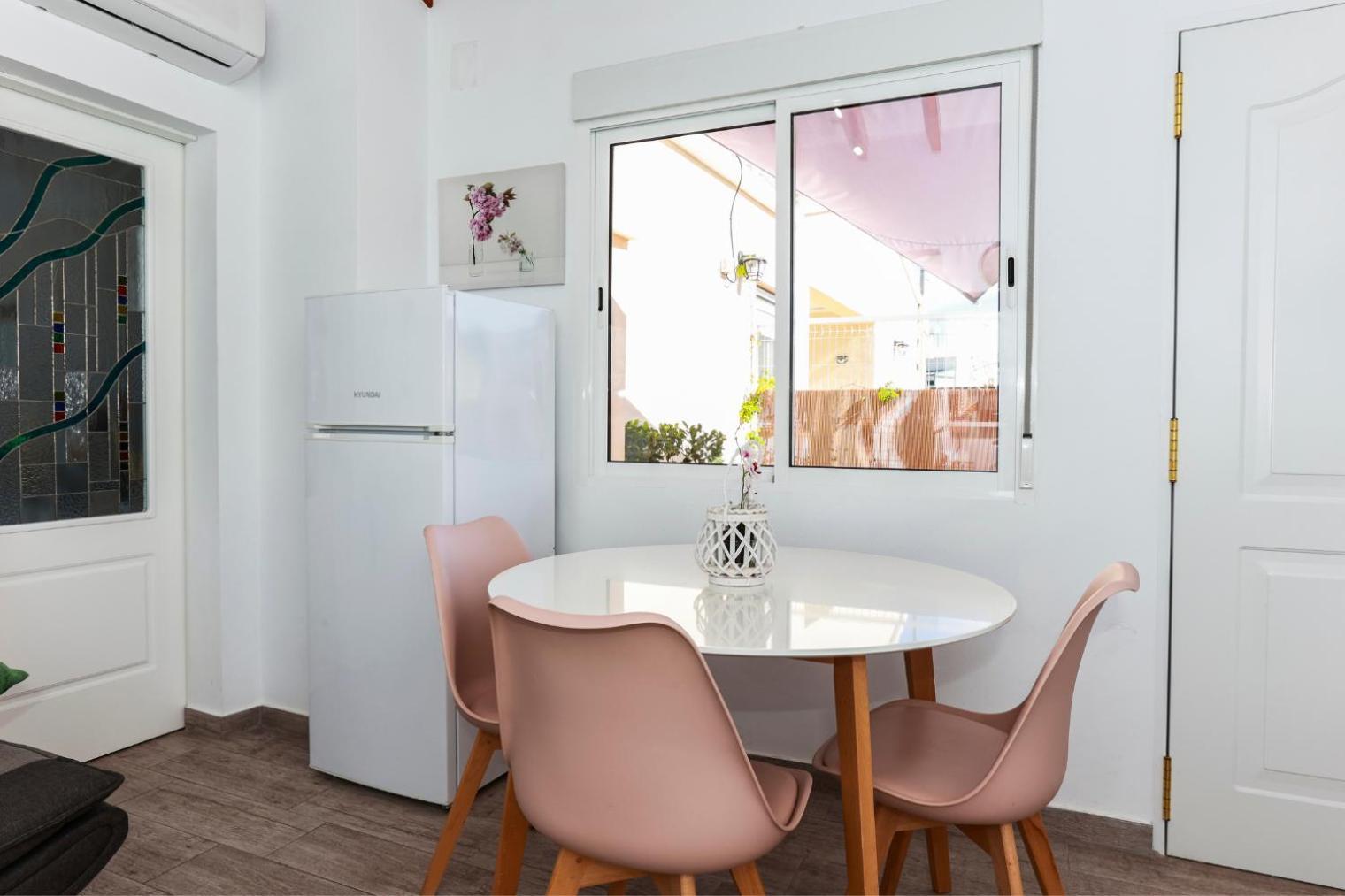 Apartamento Buganvilla Premium Beach And Mountain دينايا المظهر الخارجي الصورة