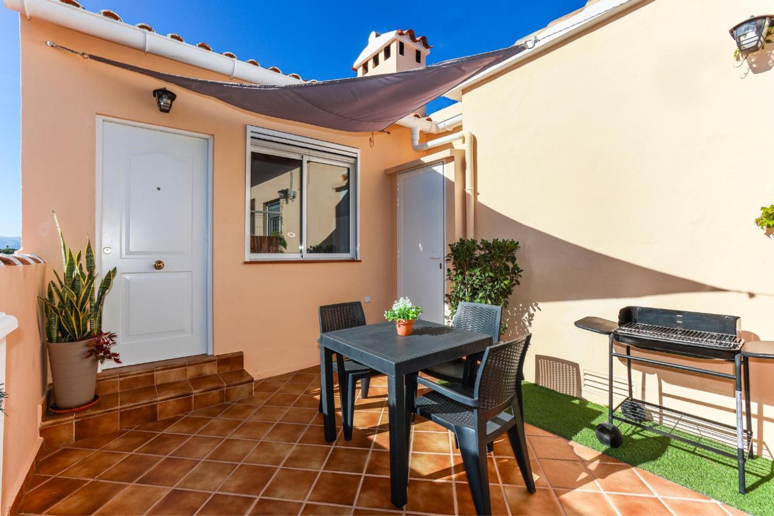 Apartamento Buganvilla Premium Beach And Mountain دينايا المظهر الخارجي الصورة