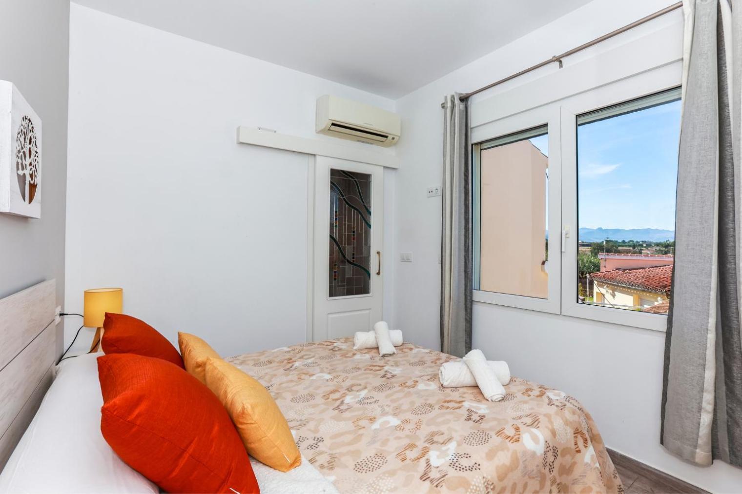Apartamento Buganvilla Premium Beach And Mountain دينايا المظهر الخارجي الصورة
